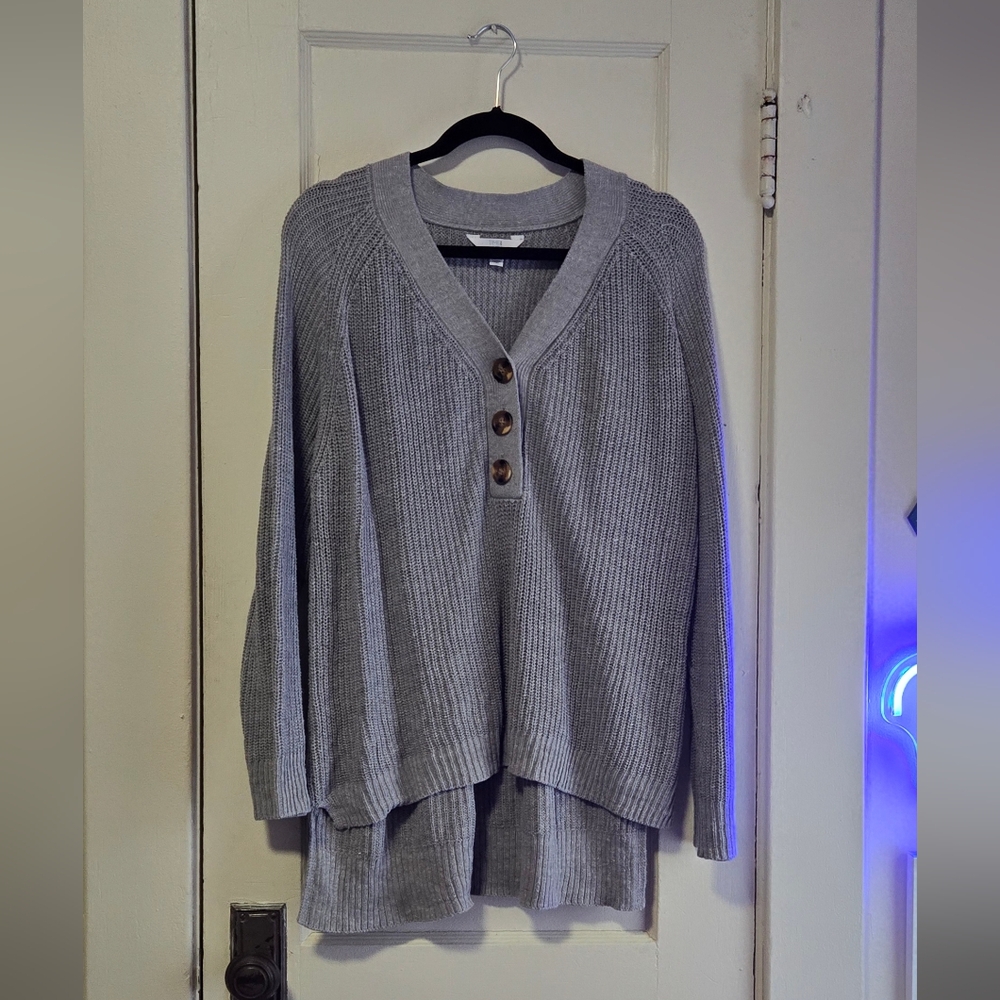 Time and Tru Gray V-Neck Sweater
